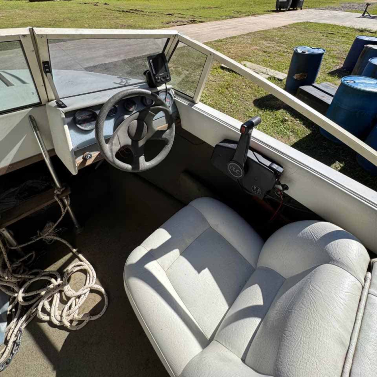 lanchas - LANCHA MOTOR - RETASADA - CARIBBEAN- OPORTUNIDAD