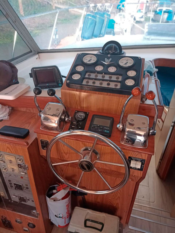 cruceros - YATE MOTOR - RETASADO OPORT - BERTRAM 33- OPORTUNIDAD