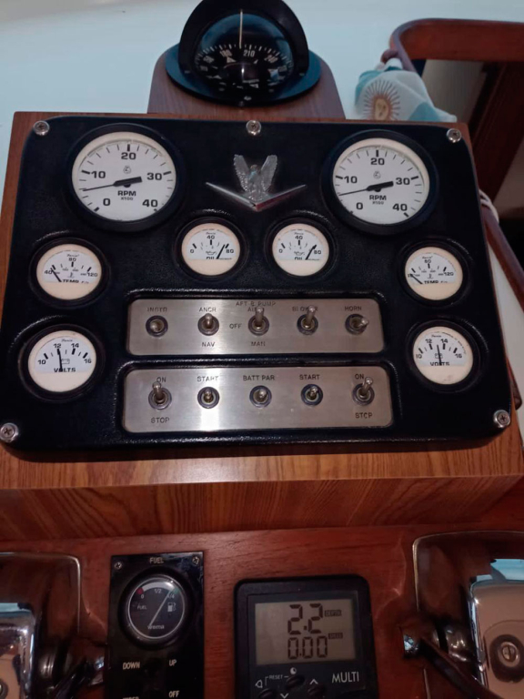 cruceros - YATE MOTOR - RETASADO OPORT - BERTRAM 33- OPORTUNIDAD