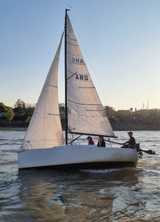 veleros - YATE DE VELA  - CORUM 200
