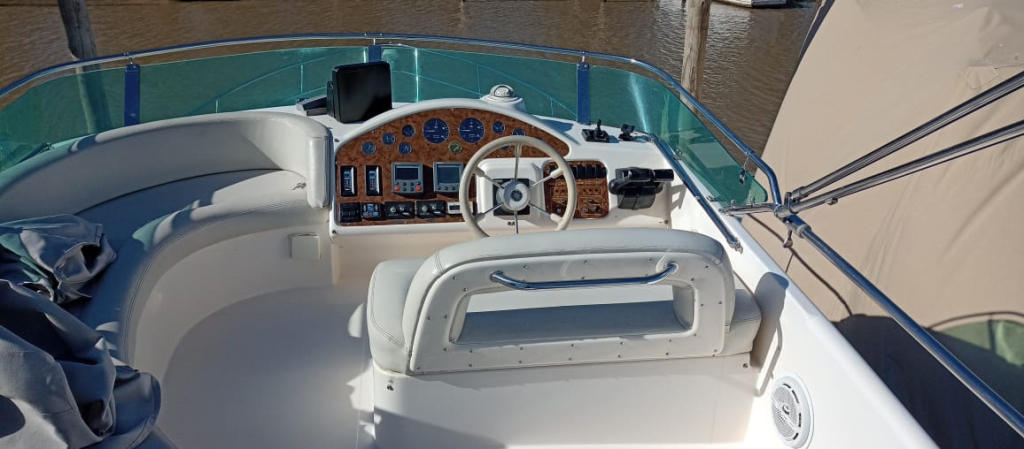cruceros - YATE MOTOR - RETASADO - GENESIS 390 - RETASADO