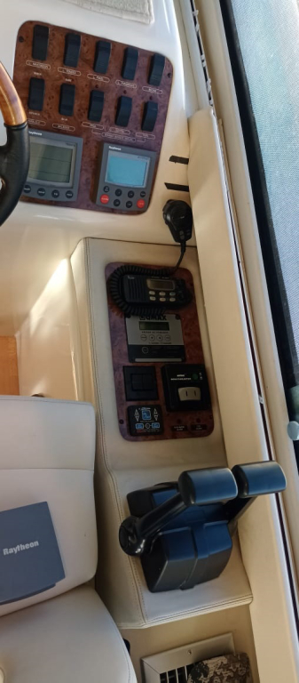 cruceros - YATE MOTOR - RETASADO - GENESIS 390 - RETASADO