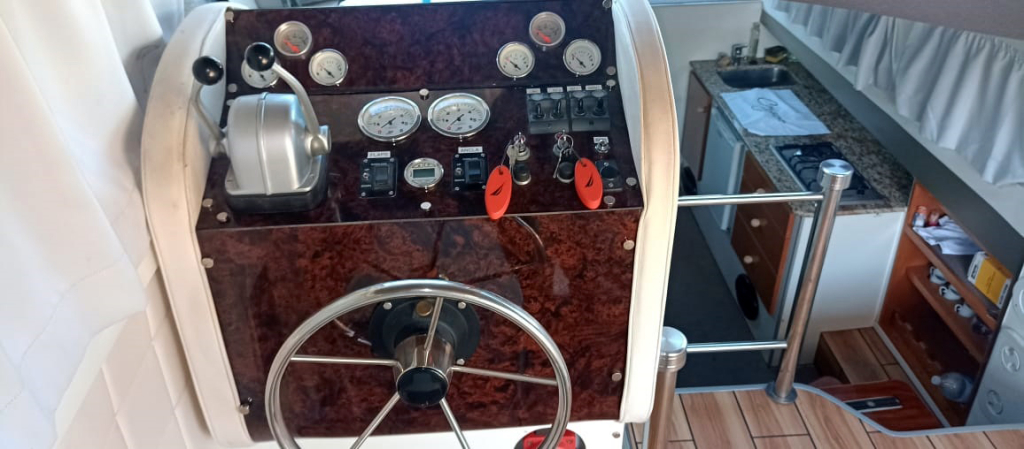 cruceros - YATE MOTOR  - ORTHOLAN 1010