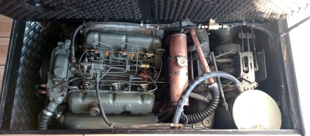 cruceros - YATE MOTOR  - ORTHOLAN 1010