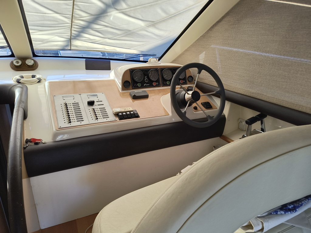 cruceros - YATE MOTOR  - CUSTOM 38