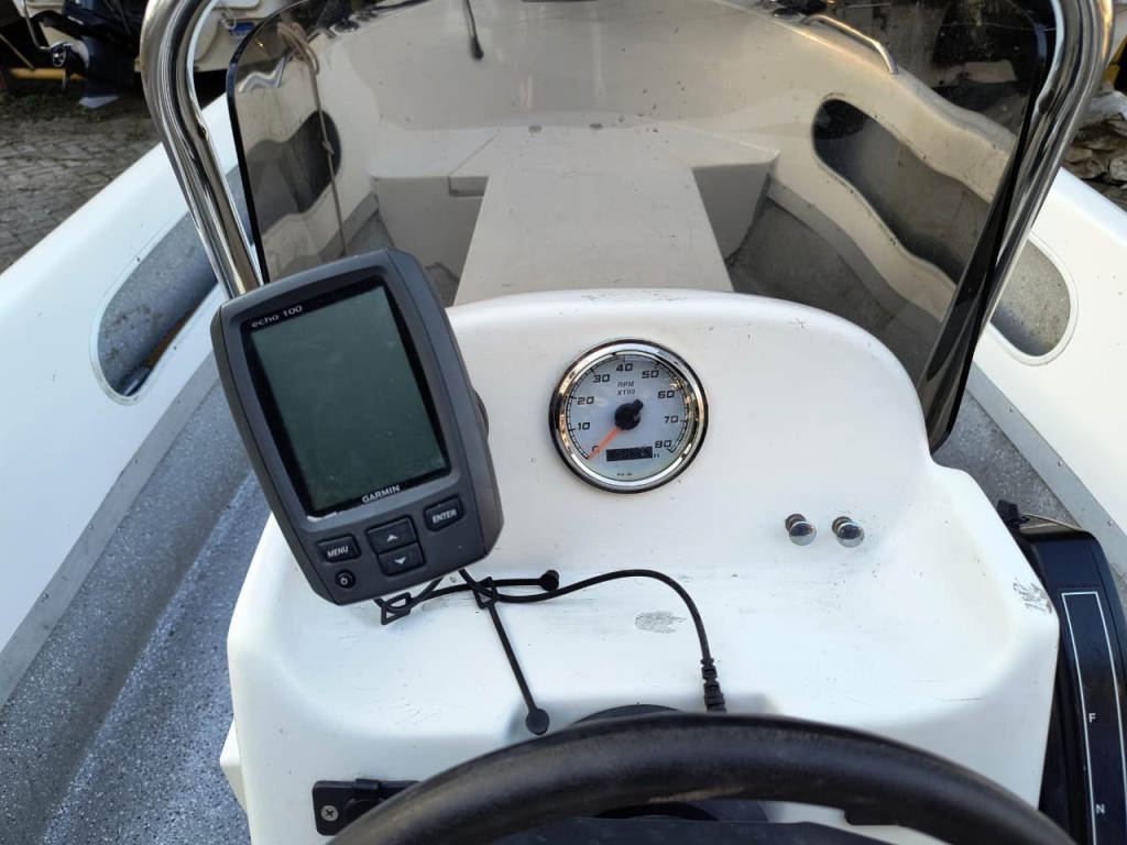 lanchas - TRACKER - TORTOLINI 540