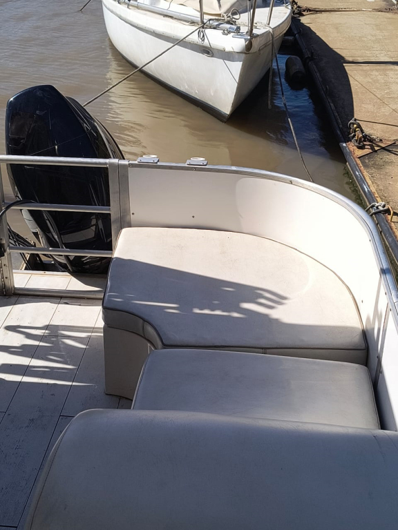 lanchas - PONTON CON TECHO RIGIDO - PONTOON 240