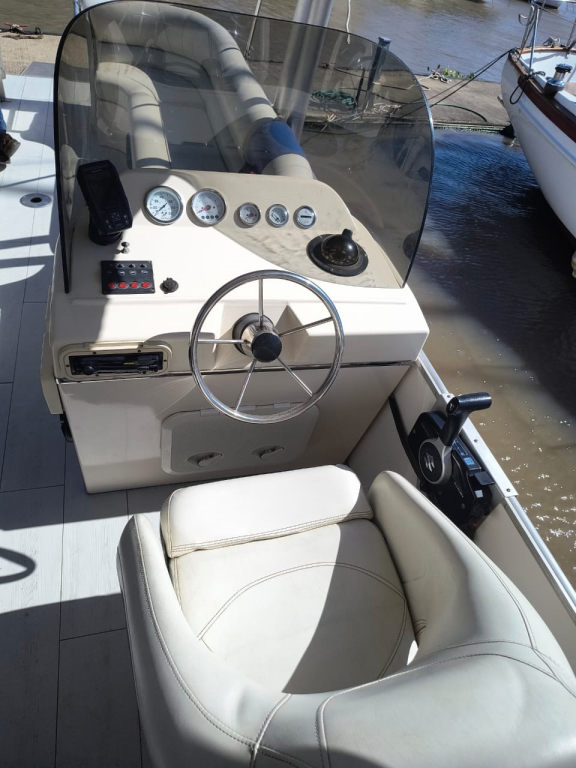 lanchas - PONTON CON TECHO RIGIDO - PONTOON 240