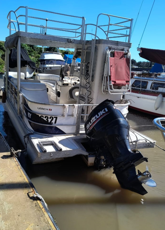 lanchas - PONTON CON TECHO RIGIDO - PONTOON 240